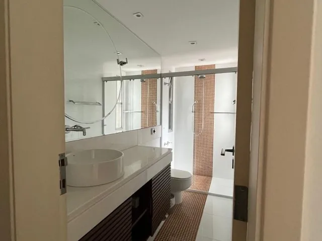 Imagem 11: Apartamento para Venda em Moema com 3 Quartos, Sendo 3 Suítes, 203M²