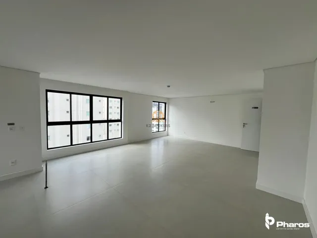 Imagem 5: Apartamento À Venda, no Marabella Tower em Balneário Camboriú, Centro, com 3 Quartos, 112,10M²