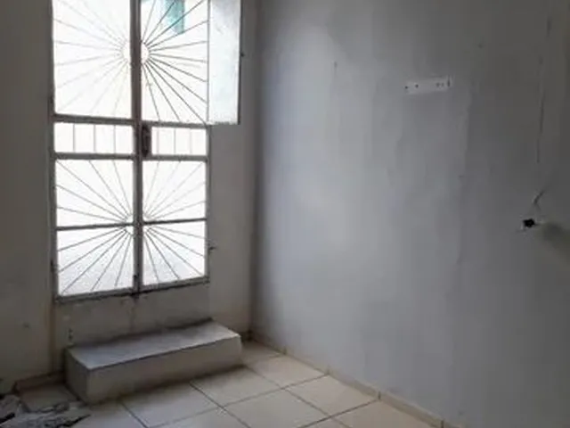Imagem: Kitinet em Petrópolis (Incluso Luz e Água)