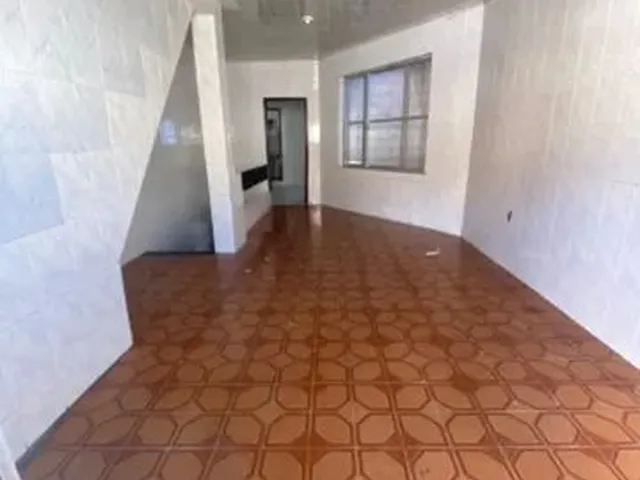 Imagem: Alugo Casa no Centro 2/4 Garagem Rua Geruzinho