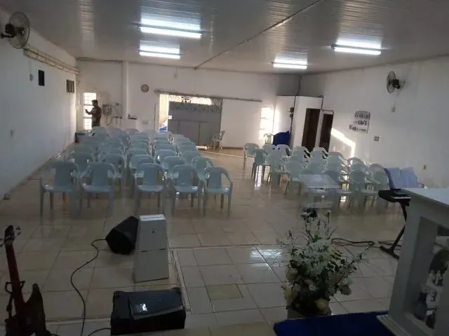 Imagem: Aluga-Se Galpão no Modelo de Igreja Completo