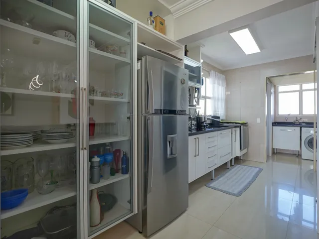 Imagem 11: Apartamento para Venda em Vila Sofia com 3 Quartos, Sendo 1 Suíte, 228M²