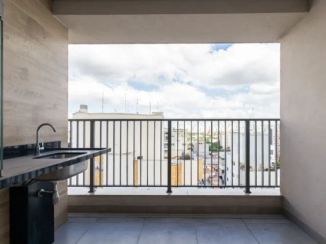 Imagem 1: Apartamento para Venda em Indianópolis com 2 Quartos, Sendo 2 Suítes, 76M²