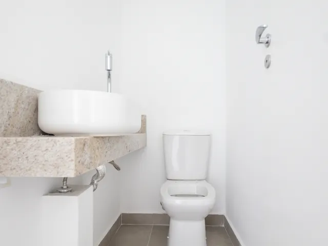 Imagem 15: Apartamento para Venda em Indianópolis com 2 Quartos, Sendo 2 Suítes, 76M²