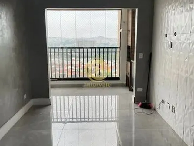 Imagem: O apartamento possui 2 Dormitórios, 1 Suíte, 2 Banheiros,
