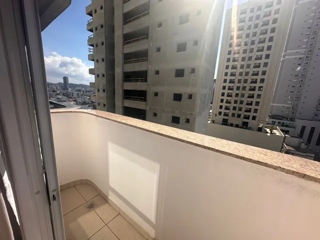 Imagem 2: Apartamento para Venda em Centro com 3 Quartos, Sendo 1 Suíte, 121M²