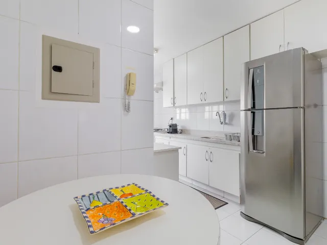 Imagem 2: Apartamento para Venda e Locação em Indianópolis com 3 Quartos, Sendo 1 Suíte, 93M²