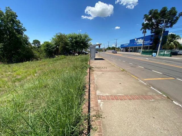 Imagem: O terreno possui 1.600m² de Área e está localizado em
