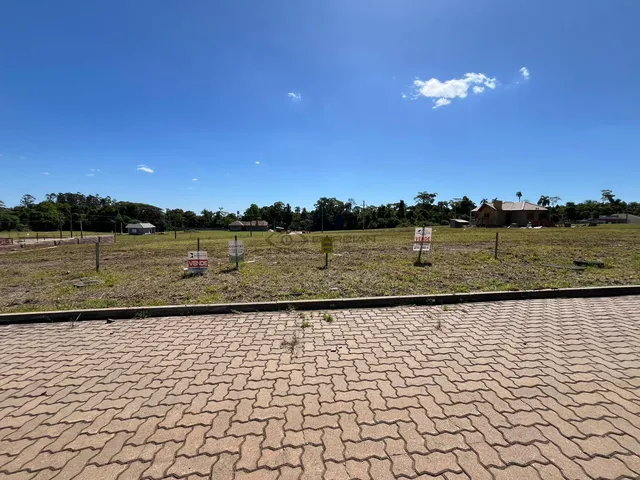 Imagem: O terreno possui 300m² de Área e está localizado em
