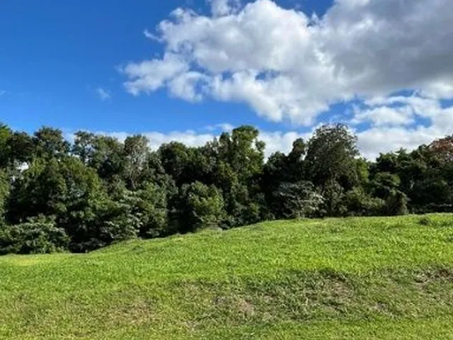 Imagem: O terreno possui 600m² de Área e está localizado em