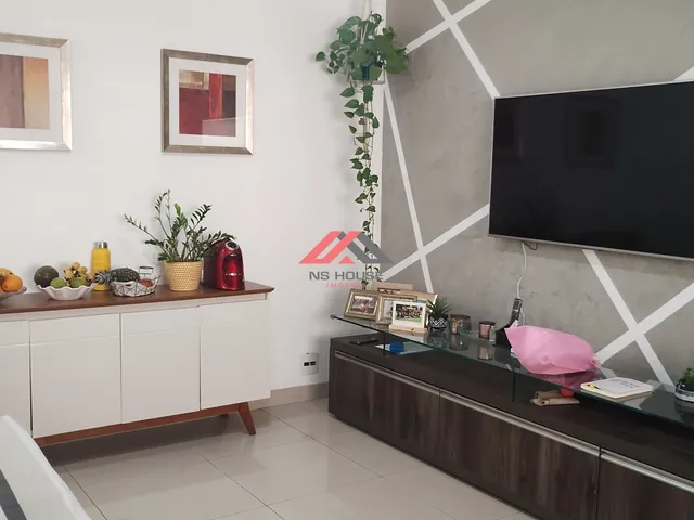 Imagem: O apartamento possui 3 Dormitórios, 1 Suíte, 2 Banheiros,