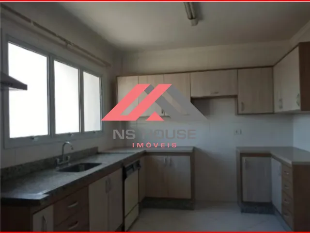 Imagem: O apartamento possui 3 Dormitórios, 1 Suíte, 3 Banheiros,