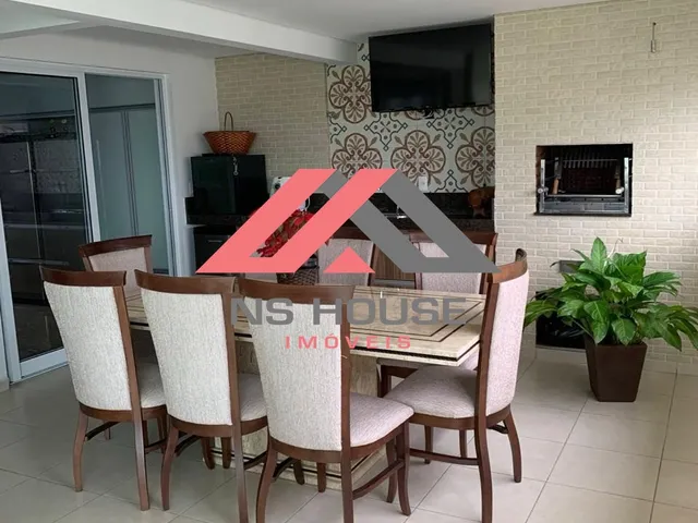Imagem: O apartamento possui 4 Dormitórios, 2 Suítes, 1 Banheiro,