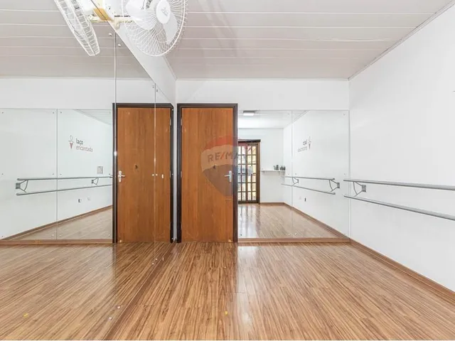 Imagem 4: Sobrado À Venda no Bairro Pilarzinho com 3 Quartos