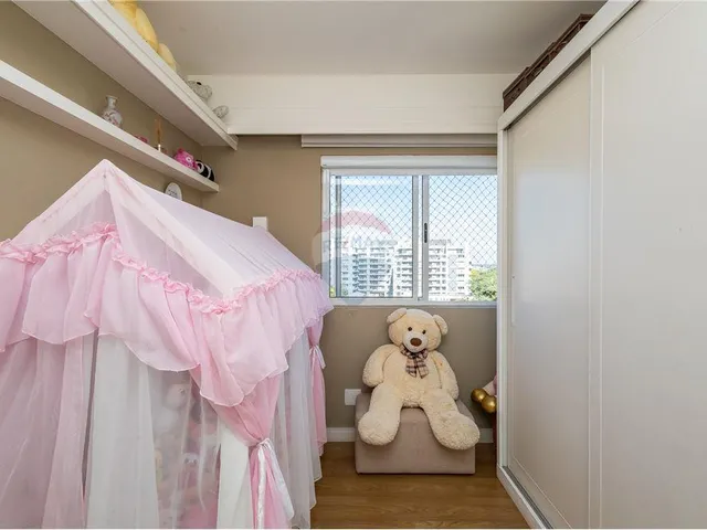 Imagem 13: Apartamento À Venda no Bairro Água Verde com 3 Quartos