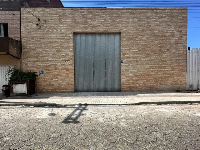 Imagem: Galpão Industrial À Venda em Camboriú-Sc