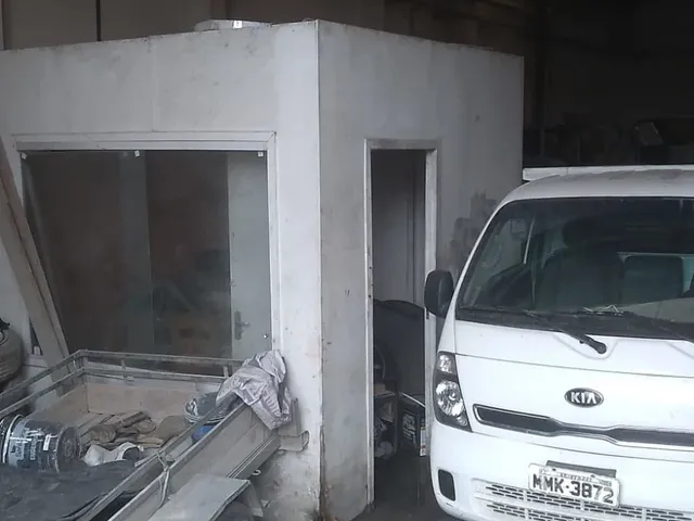 Imagem 4: Galpão Industrial À Venda em Camboriú-Sc, Bairro Monte Alegre, 1 Sala, 240M² de Área - Oportunidade Imperdível!