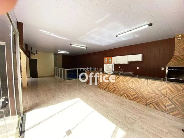 Imagem 3: Casa com 3 Dormitórios À Venda, 220 M² por R$ 440.000,00 - Frei Eustáquio