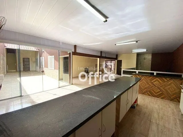Imagem 4: Casa com 3 Dormitórios À Venda, 220 M² por R$ 440.000,00 - Frei Eustáquio