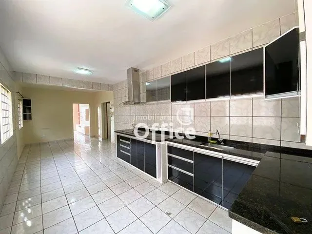Imagem 10: Casa com 3 Dormitórios À Venda, 220 M² por R$ 440.000,00 - Frei Eustáquio