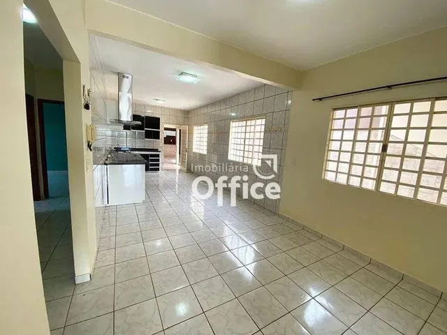 Imagem 11: Casa com 3 Dormitórios À Venda, 220 M² por R$ 440.000,00 - Frei Eustáquio