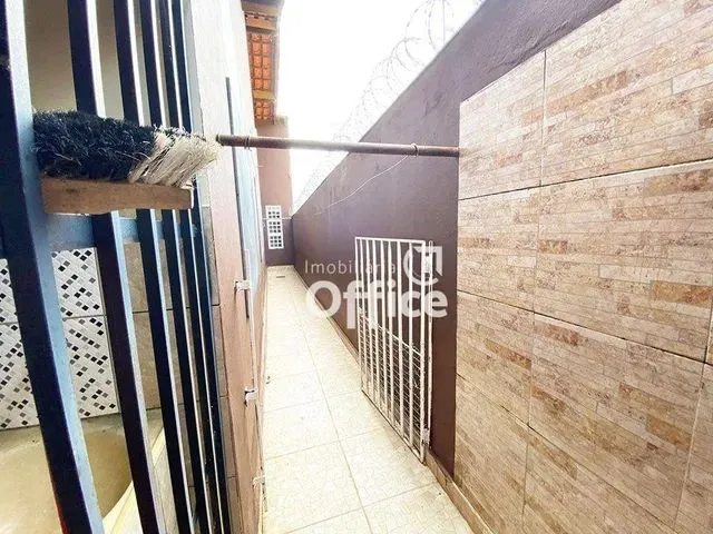 Imagem 15: Casa com 3 Dormitórios À Venda, 220 M² por R$ 440.000,00 - Frei Eustáquio