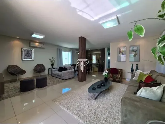 Imagem: Casa Espaçosa no Horto Fino Acabamento