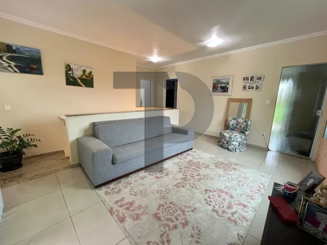 Imagem 4: Casa na Morada da Colina com 4 Quartos, em Terreno de 735M²! Quintal Enorme