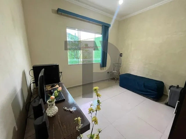 Imagem 3: Casa na Morada da Colina com 4 Quartos, em Terreno de 735M²! Quintal Enorme