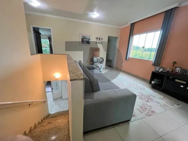 Imagem 9: Casa na Morada da Colina com 4 Quartos, em Terreno de 735M²! Quintal Enorme
