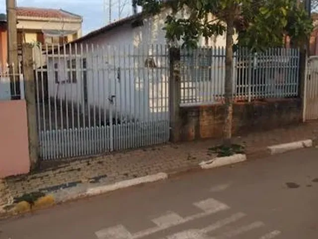 Imagem: Casa Simples Muito Bem Localizada no Centro