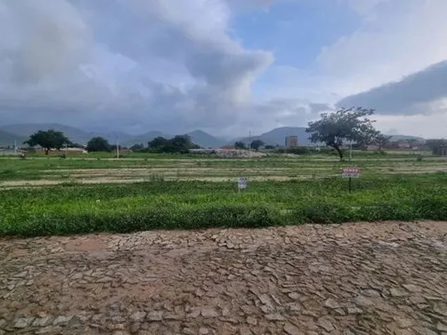 Imagem: O terreno possui 207m² de Área e está localizado em Das