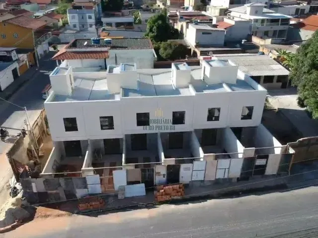 Imagem: Casas Geminada Disponível para Venda no