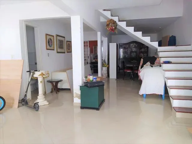 Imagem: Nova Iguaçu - Casa Padrão - Nova Iguaçu