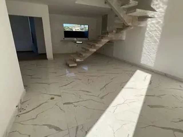 Imagem: Sobrado em Condomínio de Alto Padrão