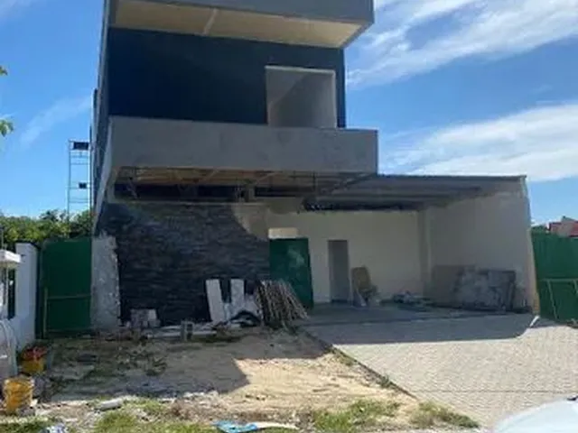 Imagem: Casa com 3 Dormitórios À Venda, 350 M²