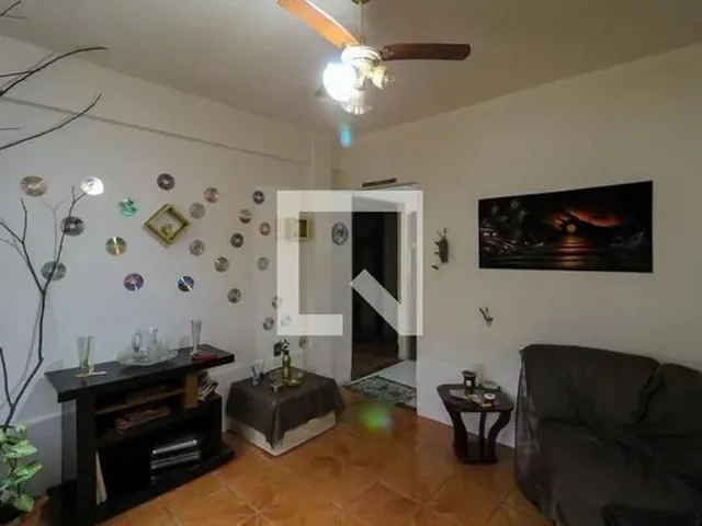 Imagem: A casa possui 1 Dormitório, 1 Banheiro, 2 Vagas na