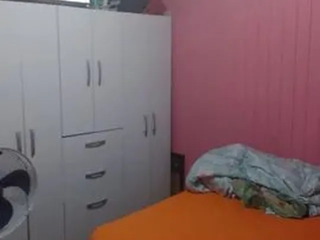 Imagem: A casa possui 3 Dormitórios, 3 Banheiros, 2 Vagas na