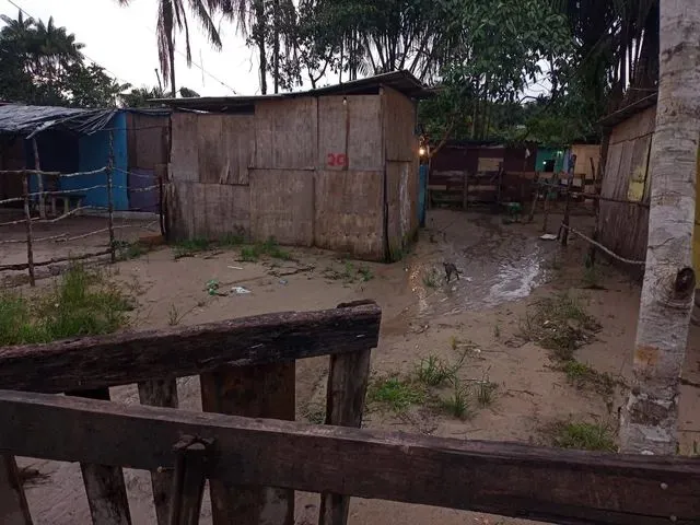 Imagem: Terreno e Casa pra Vende
