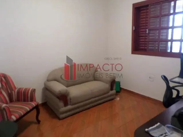 Imagem 6: Casa com 03 Quartos com Suíte Região Central