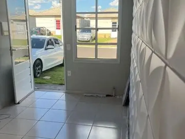 Imagem: A casa em condomínio possui 2 Dormitórios, 1 Banheiro,