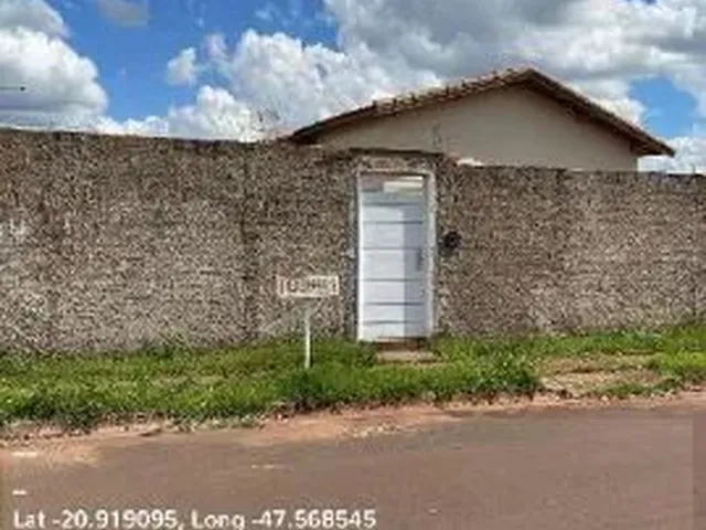 Imagem: Batatais - Casa Padrão