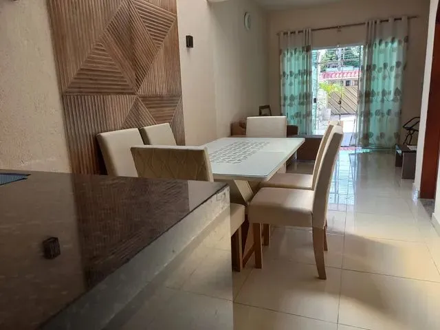 Imagem: Casa para Fins Comercial, 4 Quartos, Reformada