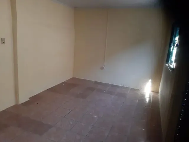 Imagem: Alugo Kitnet Sob Esquina Av. Brilhante