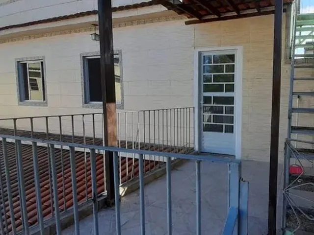 Imagem: A casa possui 2 Dormitórios, 2 Banheiros, 100m² de Área,