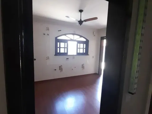 Imagem 6: Casa Comercial com 405M de Area Util e 12 Comodos no Centro