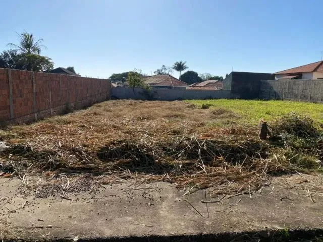 Imagem: O terreno possui 330m² de Área e está localizado em