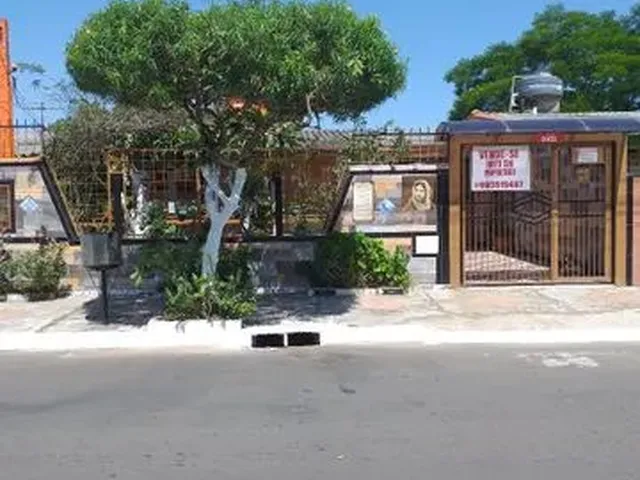 Imagem: A casa possui 2 Dormitórios, 1 Banheiro, 3 Vagas na