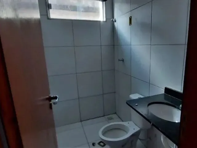 Imagem 4: Casa para Venda Possui 150 Metros Quadrados com 2 Quartos em Centro - Itapipoca - Ce