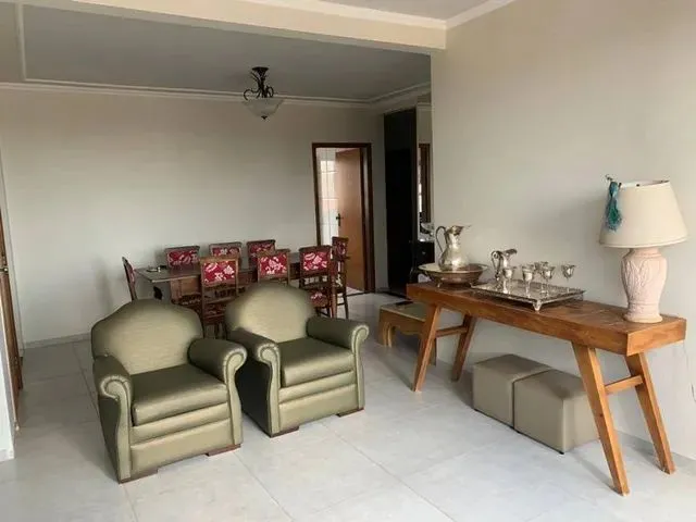 Imagem: Em-Casa para Aluguel e Venda na Madalena